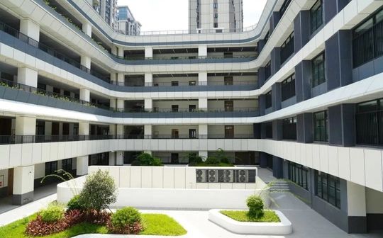 廈門市湖濱中學校區(qū)在哪_在哪個區(qū)？