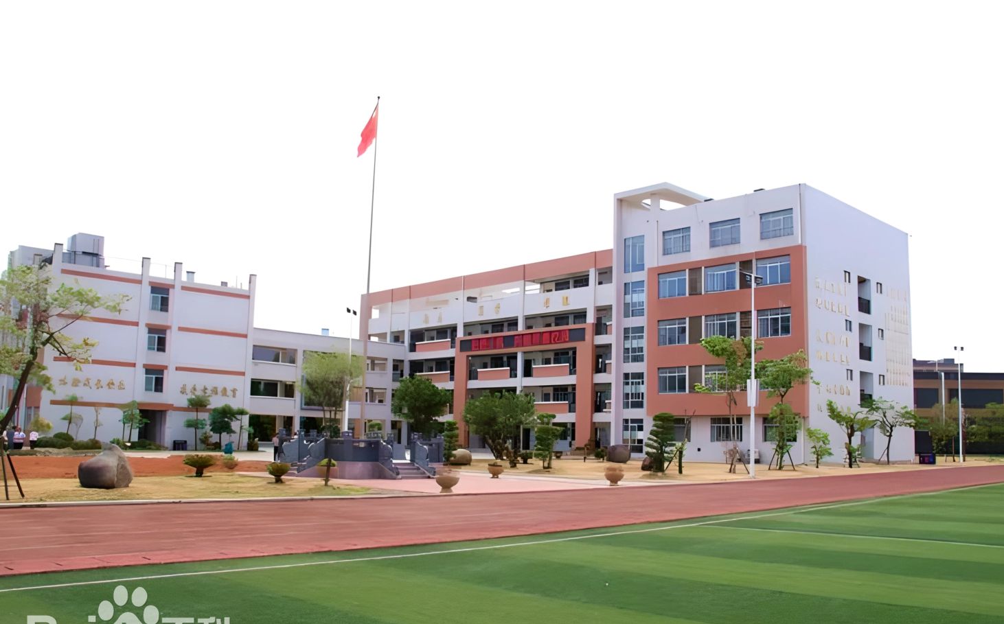 福建省長(zhǎng)樂(lè)華僑中學(xué)在福州的排名第幾,屬于什么檔次？