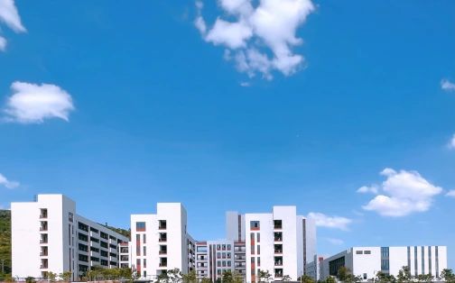 廈門市第十中學(xué)簡介概況（建校歷史、地址、師資、校訓(xùn)、環(huán)境）