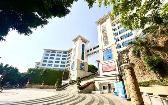 廈門海滄實驗中學(xué)簡介概況（建校歷史、地址、師資、校訓(xùn)、環(huán)境）