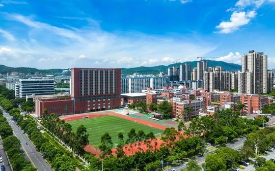 廈門市海滄中學(xué)是公立還是私立,是重點中學(xué)嗎？