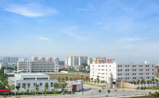 廈門市同安實(shí)驗(yàn)中學(xué)簡介概況（建校歷史、地址、師資、校訓(xùn)、環(huán)境）