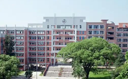 福建師范大學(xué)附屬中學(xué)簡介概況（建校歷史、地址、師資、校訓(xùn)、環(huán)境）