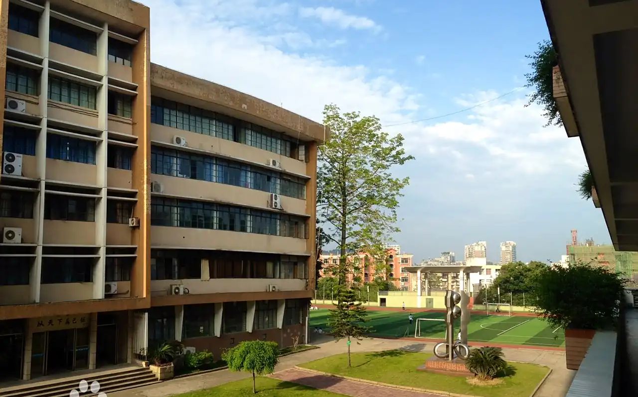 福建師范大學(xué)附屬中學(xué)校區(qū)在哪_在哪個區(qū)？