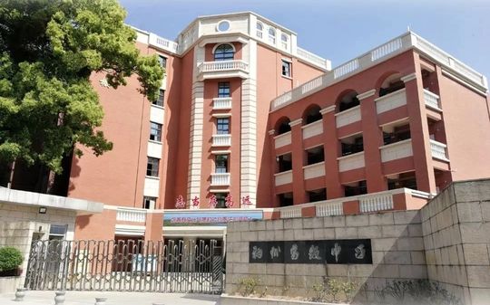 福建省福州高級(jí)中學(xué)校區(qū)在哪_在哪個(gè)區(qū)？