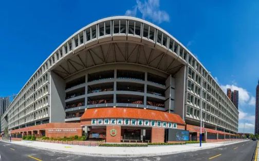 東北師范大學(xué)附屬中學(xué)深圳學(xué)校簡介概況（建校歷史、地址、師資、校訓(xùn)、環(huán)境）