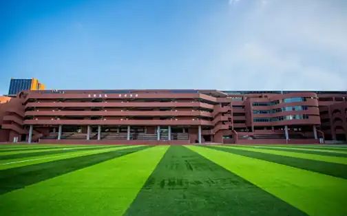 東北師范大學(xué)附屬中學(xué)深圳學(xué)校校區(qū)在哪_在哪個(gè)區(qū)？