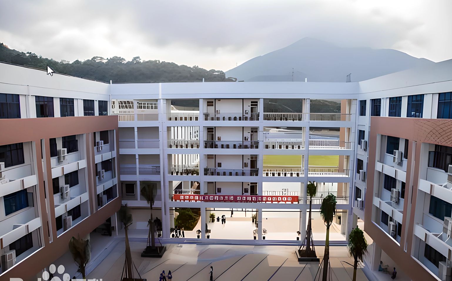 深圳市鹽田高級(jí)中學(xué)是公立還是私立,是重點(diǎn)中學(xué)嗎？